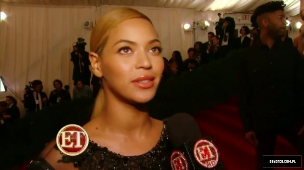 Beyonce_full_Interview_ET_on_Met_Gala_2012_HD__BeyonceTribe_123.jpg