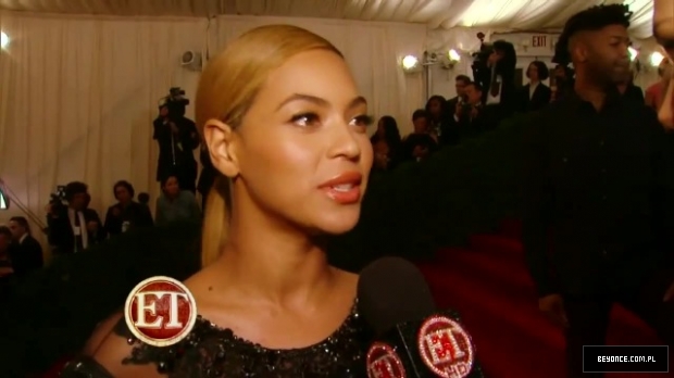 Beyonce_full_Interview_ET_on_Met_Gala_2012_HD__BeyonceTribe_125.jpg