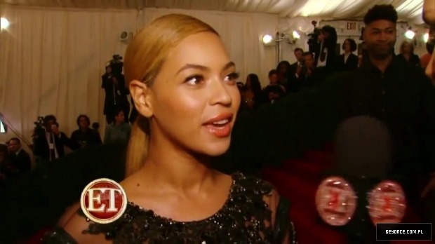 Beyonce_full_Interview_ET_on_Met_Gala_2012_HD__BeyonceTribe_134.jpg