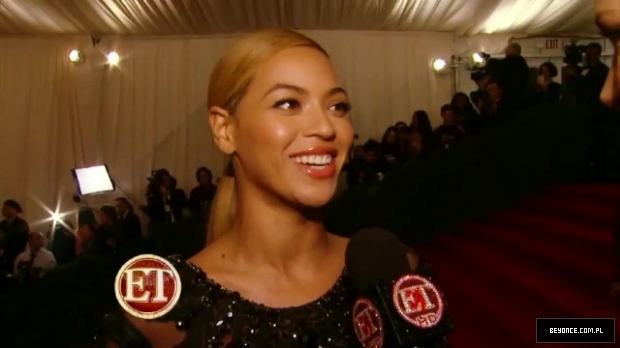 Beyonce_full_Interview_ET_on_Met_Gala_2012_HD__BeyonceTribe_175.jpg