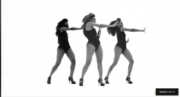 Beyonce_-_Single_Ladies_28Put_A_Ring_On_It29_28OFFICIAL_VIDEO29_28Palladia29_5BHD_720p5D_mp40926.jpg