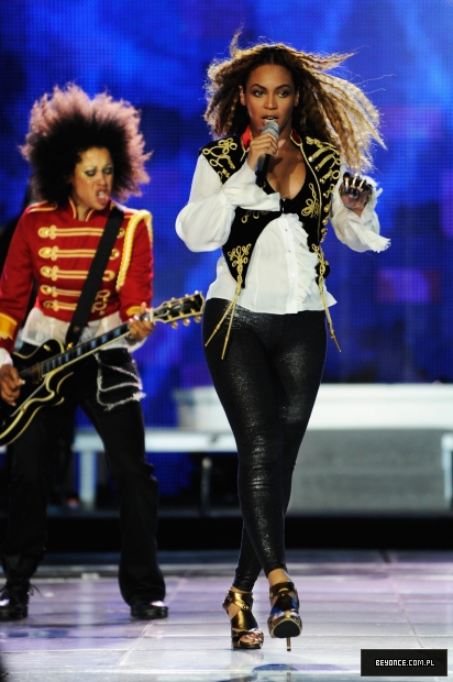 Dorpsgekken_net-BeyonceWorldMusicAwards-1_14.jpg