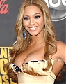 65680_celeb-city_eu_Beyonce_Knowles_at_2007_American_Music_Awards_98_122_122_530lo.JPG