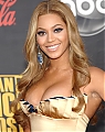 65708_celeb-city_eu_Beyonce_Knowles_at_2007_American_Music_Awards_97_122_122_817lo.JPG