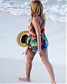 90074_Beyonce_On_the_Beach_at_the_Bahamas_February_27_2011_12_122_493lo.jpg