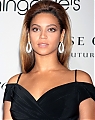 95577_Beyonce_promotes_her_House_of_Dereon_dress_collection_at_Bloomingdale-13_122_1186lo.jpg