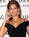 95928_Beyonce_promotes_her_House_of_Dereon_dress_collection_at_Bloomingdale-9_122_632lo.jpg
