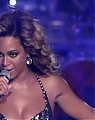 Beyonce-I-Was-Here-28Live-at-Roseland29-onyvideos_com_mp4_snapshot_03_16_5B2011_11_17_13_33_565D.jpg