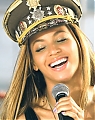 Beyonce-Love-On-Top_mp4_snapshot_00_28_5B2011_10_29_21_34_075D.jpg