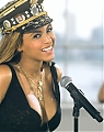 Beyonce-Love-On-Top_mp4_snapshot_00_41_5B2011_10_29_21_37_205D.jpg