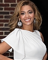 Beyonce_Knowles_2009_04_22___outside_Late_Show_With_David_Letterman_761_122_155lo_www_hqparadise_hu.jpg
