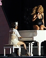 Beyonce_at_T_in_the_Park_J0001_007.jpg