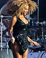Beyonce_at_T_in_the_Park_J0001_021.jpg