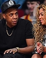 beyonce-attends-the-nba-all-star-game-2013-1361199412-megapod-07.jpg
