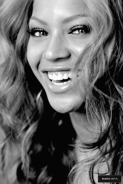 Beyonce-Knowles-Blender-2003-029.jpg