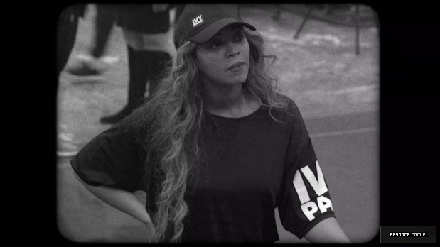 HOMECOMING_A_film_by_Beyonce_2019_1080p_NF_WEB-DL_DDP5_1_x264-NTG_mkv_001047838.jpg