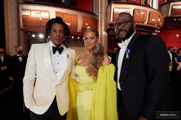 Jay-Z-Beyonce-and-Tyler-Perry.jpg