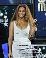 17010_celeb-city_org_Beyonce_at_the_World_Music_Awards_2008_30_122_162lo.jpg