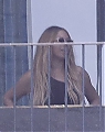 72561171-12235329-Good_form_Beyonce_flashed_a_huge_smile_as_she_appeared_to_be_enj-a-200_1687822769998.jpg