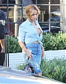 Beyonce-in-Jeans-Shirt--08.jpg
