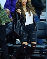 Beyonce-in-Ripped-Jeans--11.jpg