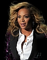 Beyonce2BKnowles2B20112BMTV2BVideo2BMusic2BAwards2BmiNV8-fA0pTx.jpg