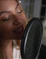 Beyonce_-_Making_The_Gift_28AAC-WebRip-720p-kk2000199629_mp4_000974223.jpg