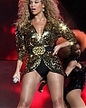 Beyonce_Knowles_-_LIVE___Glastonbury_Festival_-_Worthy_Farm_-_260611_109.jpg