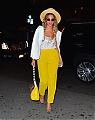 Beyonce_and_Jay_Z_were_spotted_out_in_New_York_City_-_May_26__2016_08.JPG