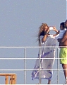 beyonce-jay-z-france-kisses-with-blue-ivy-11.jpg