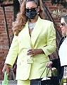 beyonce-out-in-venice-10-17-2021-2.jpg