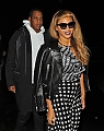 Beyonce-and-Jay-Z-on-an-evening-visit-to-Regents-Park.jpg